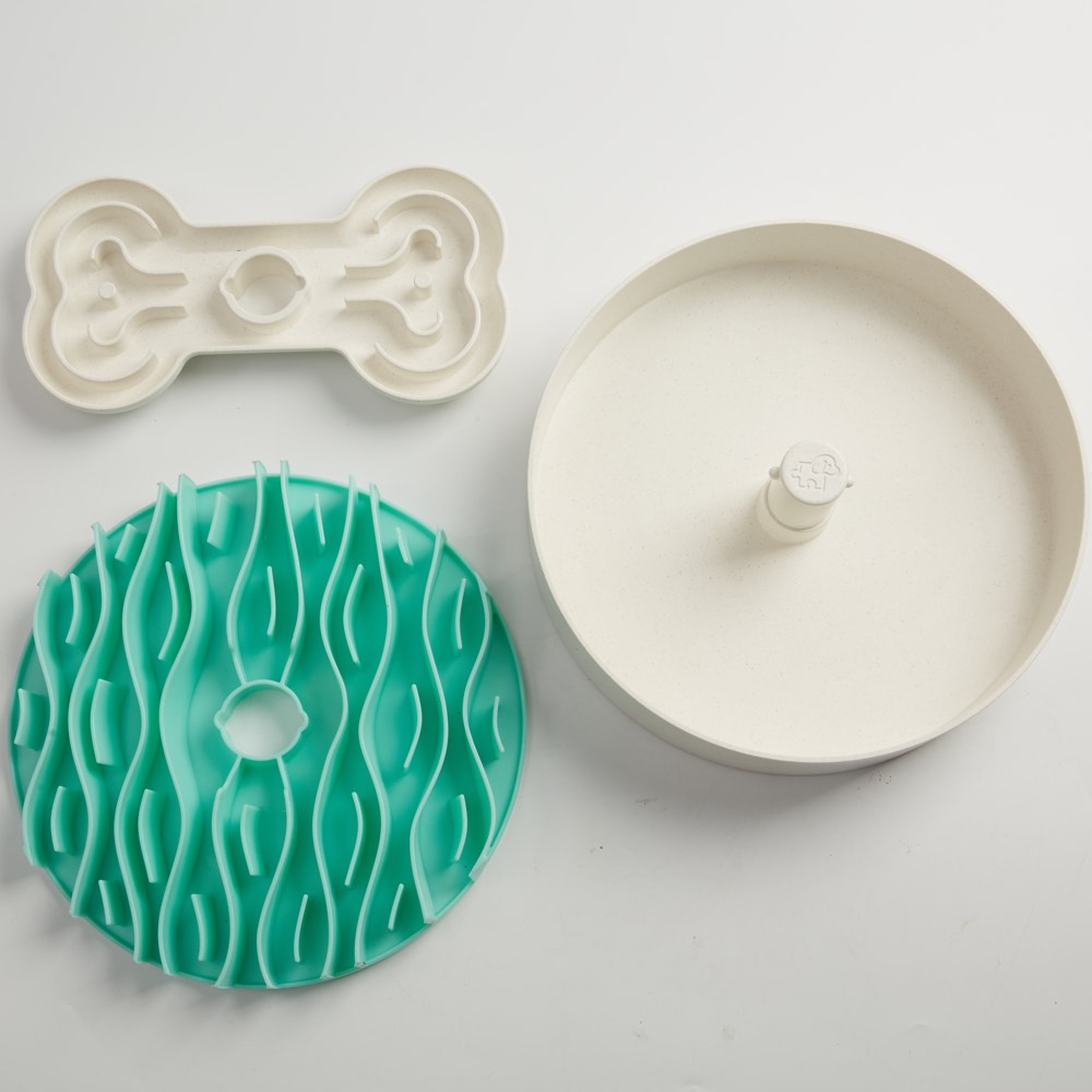 "Puzzle Feeder Interactive Dog Bowl (Broken Wave, Green)"